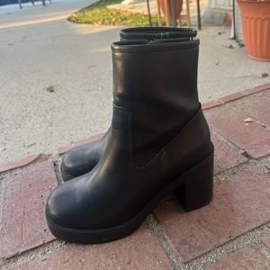 Urban Outfitters Qwen Platform Boot, women 8